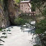 Burg Laudegg Blick * Faggen