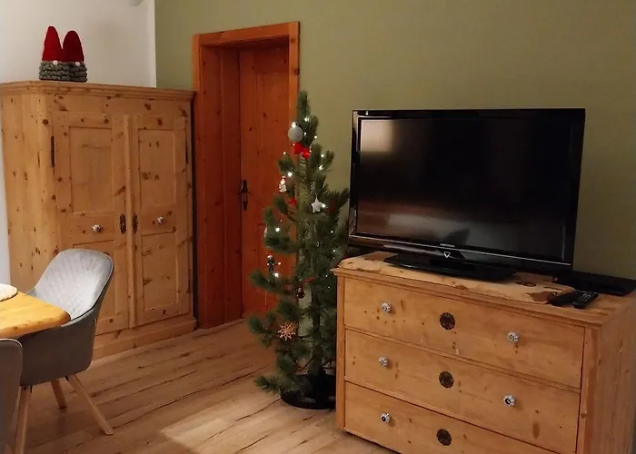 Burg Laudegg Blick Faggen