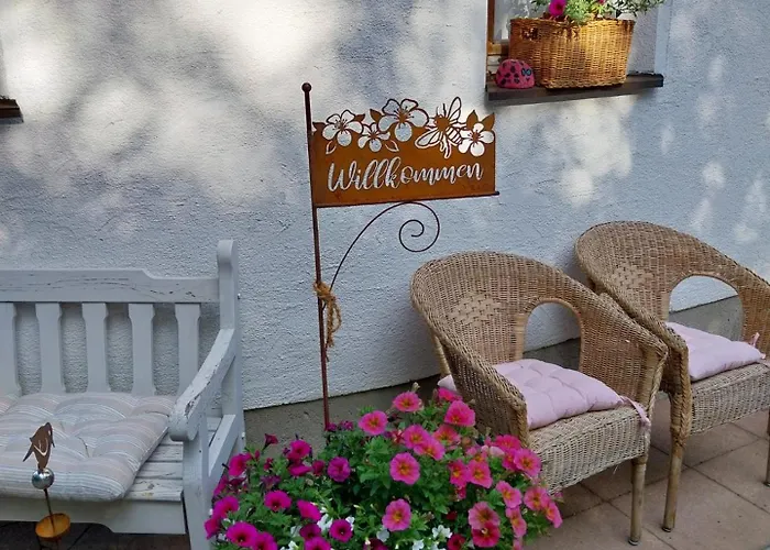 Burg Laudegg Blick *