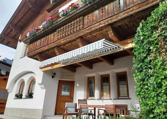 Burg Laudegg Blick Faggen